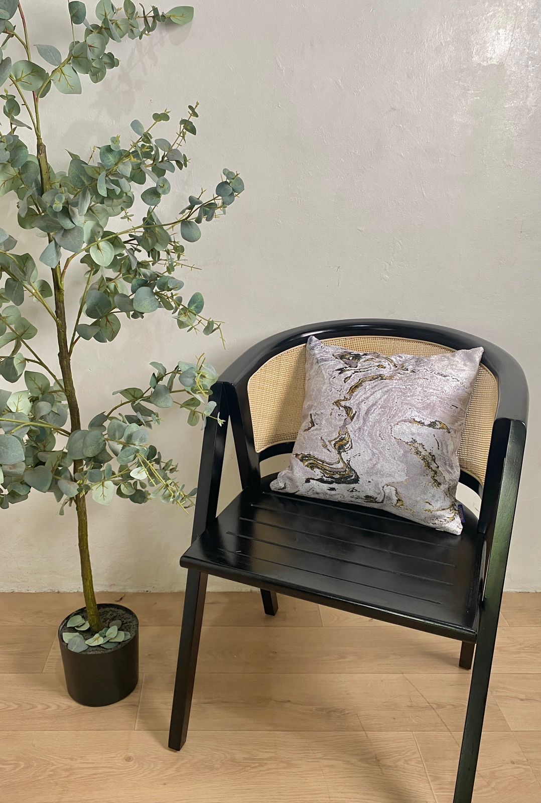 READY Cushion Cover Bulu Pendek 2 Sisi ( 40 X 40 CM ) - ME19
