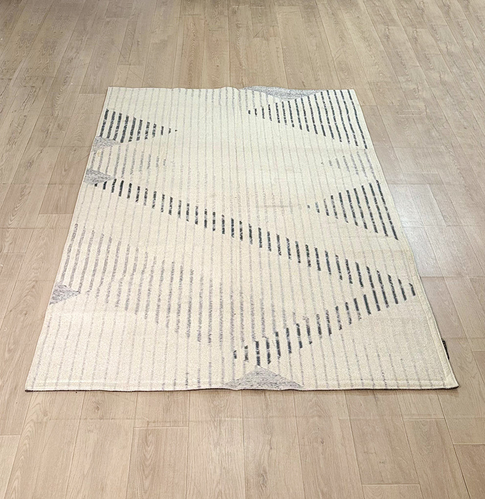 READY Karpet Abstrak ( 140 x 200 ) - ST78