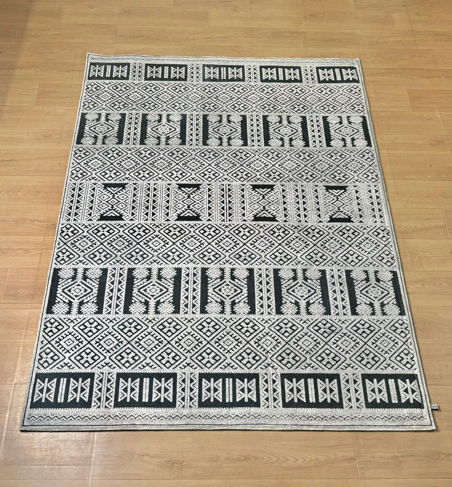 Karpet Bohemian (BK-B-0017) - Black,White